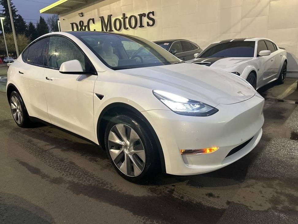 TESLA MODEL Y 2022 7SAYGDEE7NF317571 image